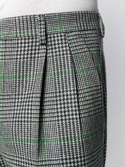 Lc23 Tailored Houndstooth Pattern Trousers In Grey