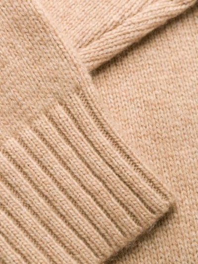高领针织毛衣