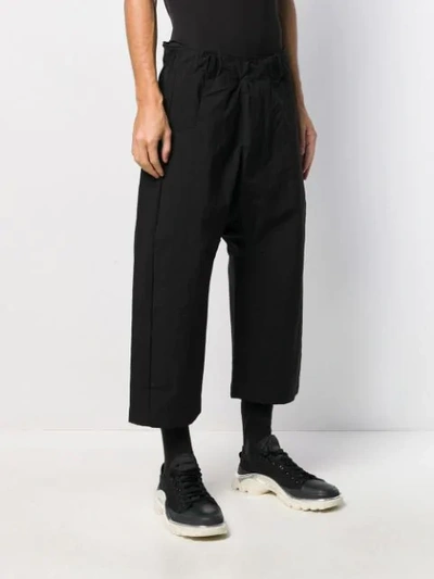 Shop Tobias Birk Nielsen Weite 'william' Cropped-hose In Black