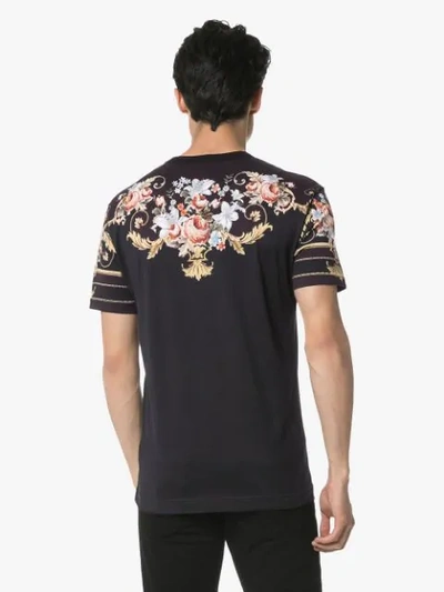 Shop Dolce & Gabbana T-shirt Mit Blumen-print - Schwarz In Black