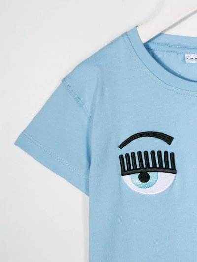 Shop Chiara Ferragni T-shirt Mit Zwinkernden Augen In Blue