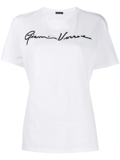 Shop Versace T-shirt Signature In Bianco/nero
