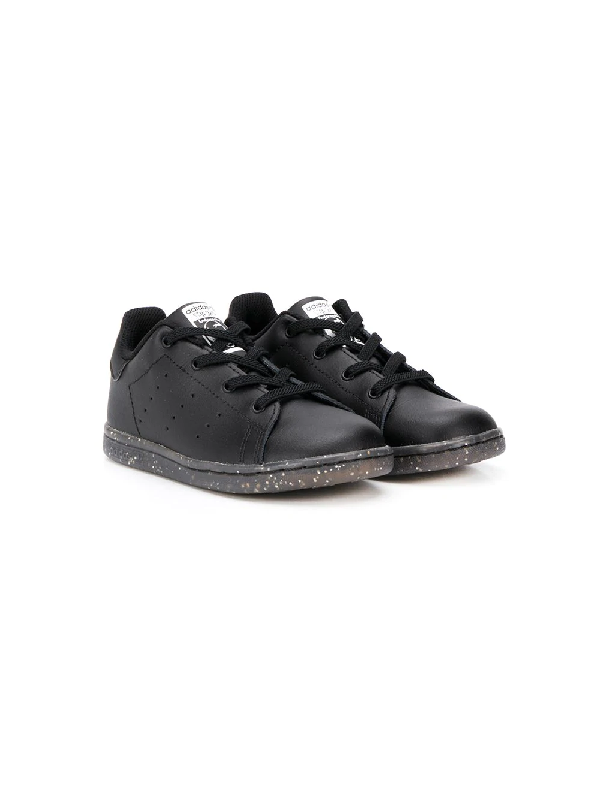 black stan smith trainers