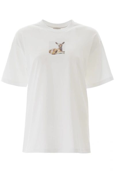 Shop Burberry Baby Deer Print T-shirt In White (white)