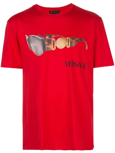 Shop Versace Medusa Biggie Print T-shirt In Red