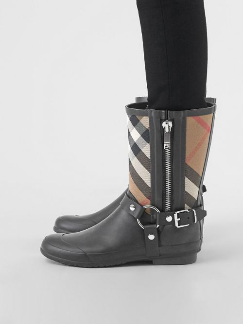 belt detail check and rubber rain boots
