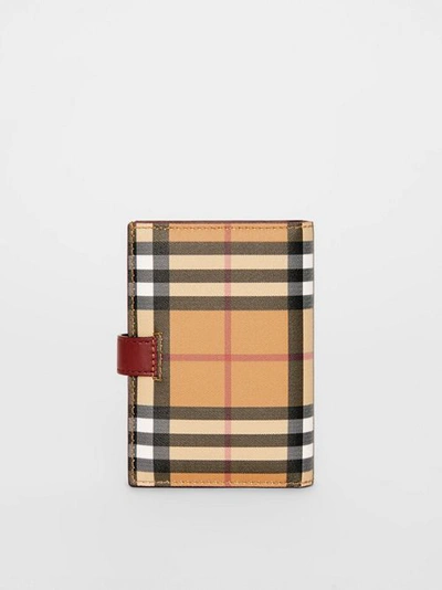 Shop Burberry Faltbrieftasche Aus Leder Mit Vintage Check-muster In Crimson