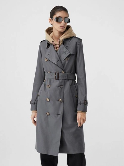 Shop Burberry The Long Kensington Heritage Trench Coat In Mid Grey