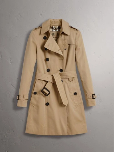 Shop Burberry The Chelsea – Mid-length Trench Coat In Honey