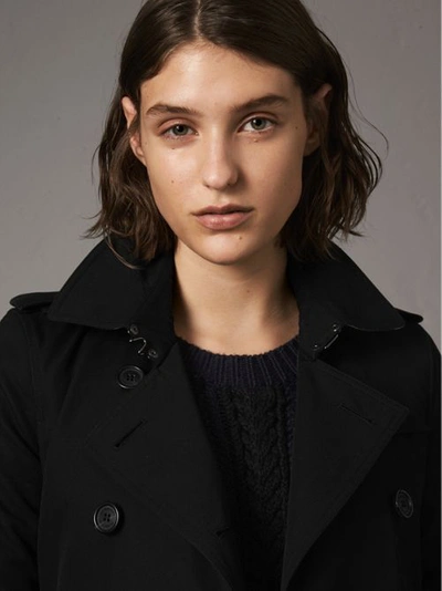 Shop Burberry The Kensington – Short Trench Coat In Black