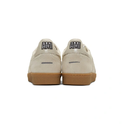 Shop Ami Alexandre Mattiussi Off-white Low Sneakers In 150 Ecru