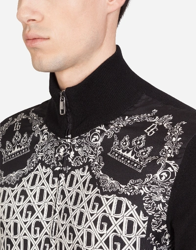 Shop Dolce & Gabbana Zip-up Cashmere Cardigan In Bandana Print In Black/white