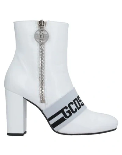 Shop Gcds Woman Ankle Boots White Size 6 Soft Leather