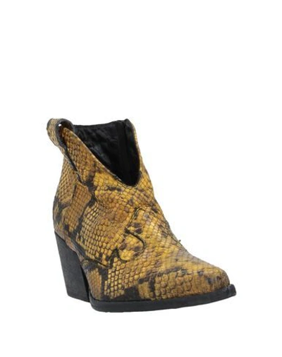 Shop Elena Iachi Woman Ankle Boots Yellow Size 6 Leather
