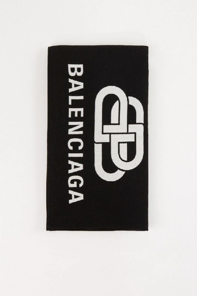 Shop Balenciaga Woll-schal Mit Logo Schwarz/weiss In Black