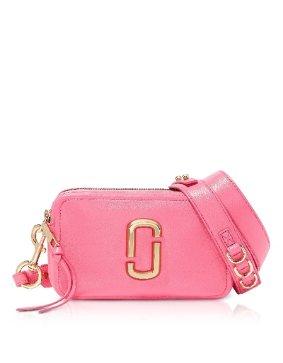 Shop Marc Jacobs The Softshot 21 Small Natural Grain Leather Crossbody Bag In Candy Pink