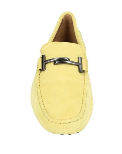 Shop Tod's Man Loafers Light Yellow Size 9 Leather