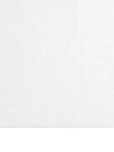 Shop Vetements Small Towel In White