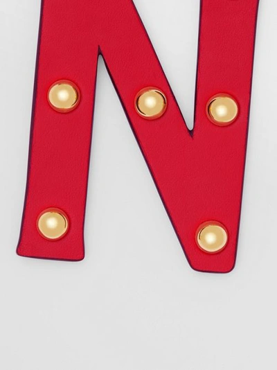 N 字母铆钉皮革吊饰