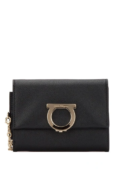 Shop Ferragamo Salvatore  Gancini Wallet In Nero