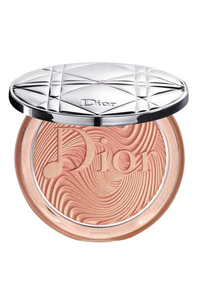 Shop Dior Skin Nude Luminizer Powder Highlighter In 2 Coral Vibes