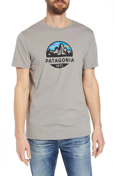 Shop Patagonia Fitz Roy Scope Crewneck T-shirt In Feather Grey