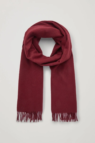 Shop Cos Wool-cashmere Scarf In Red