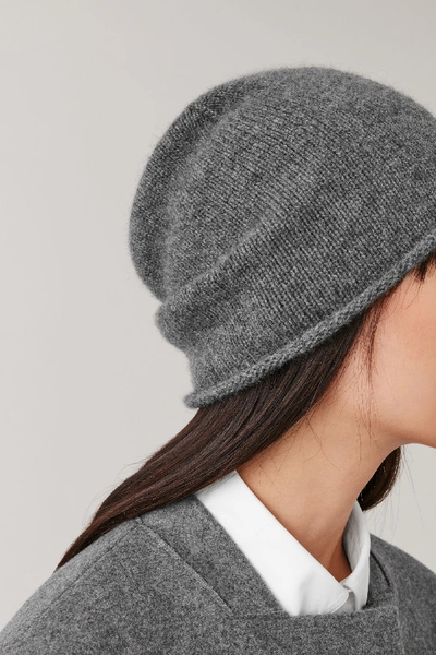 Shop Cos Unisex Cashmere Hat In Grey