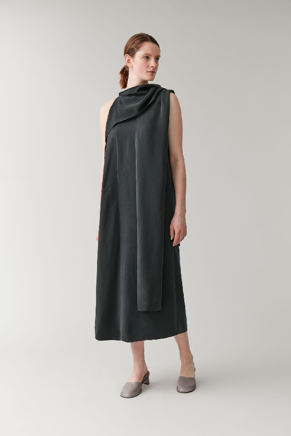 black neck tie dress