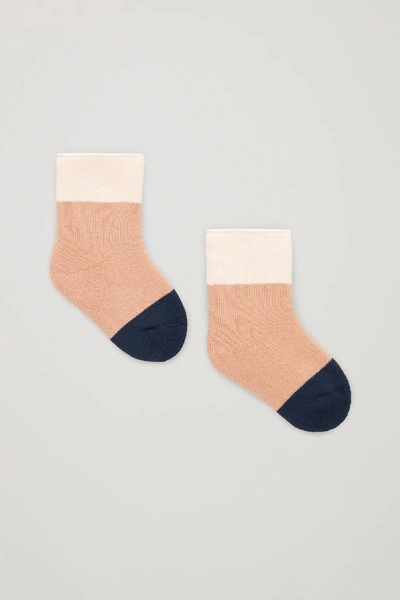 Shop Cos Color-block Organic-cotton Socks In Orange