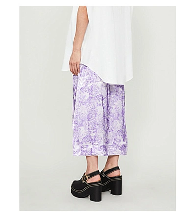 Shop Ganni Floral-print Satin Midi Skirt In Violet+tulip