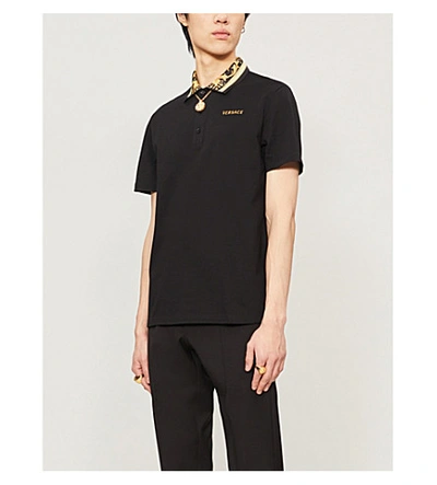 Shop Versace Baroque-print Collar Cotton-piqué Polo Shirt In Nero Oro