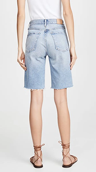 Shop Citizens Of Humanity Libby Relaxed Shorts In Seventeen