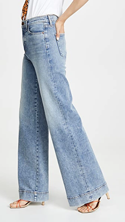 Shop Alice And Olivia Gorgeous Trouser Jeans In Last Call