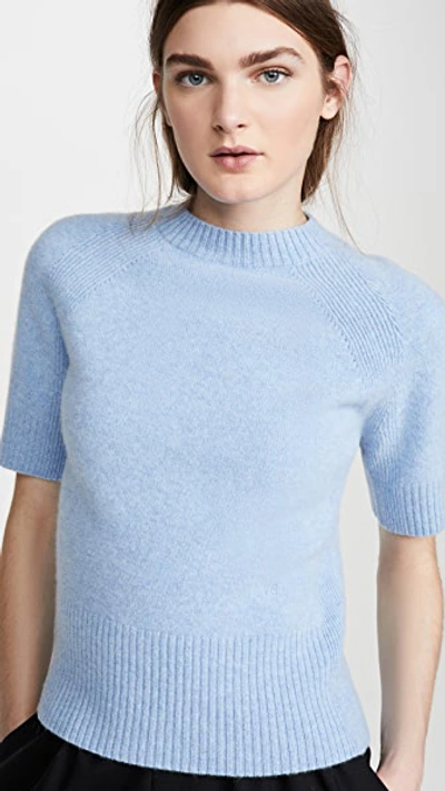 Light blue short outlet sleeve sweater