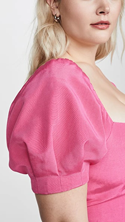 Shop Alice And Olivia Joslyn Puff Sleeve Cropped Top In Wild Pink