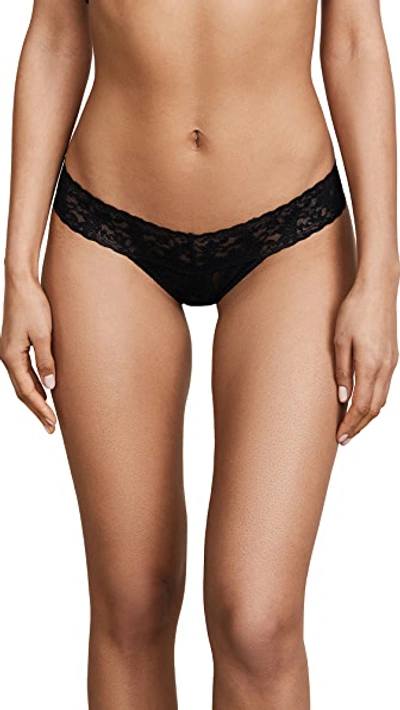 Hanky Panky Petite Size Signature Lace Low Rise Thong In Black