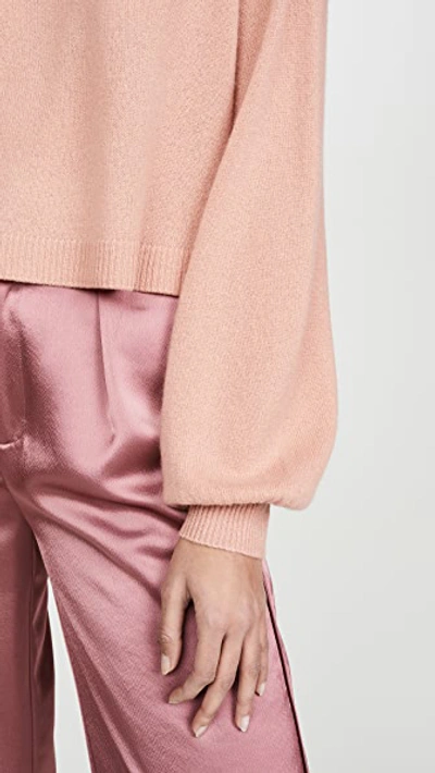 Shop Alice And Olivia Ansley Crop Cashmere Pullover In Rose Tan