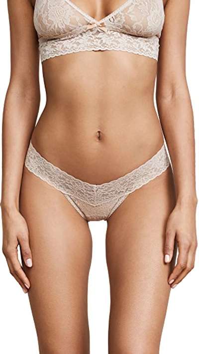 Hanky Panky Petite Size Signature Lace Low Rise Thong In Chai