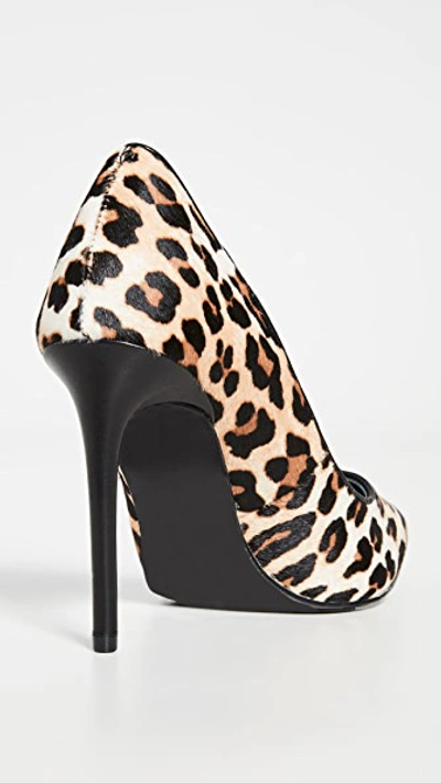 Shop Alice And Olivia Creda Pumps In Natural/black