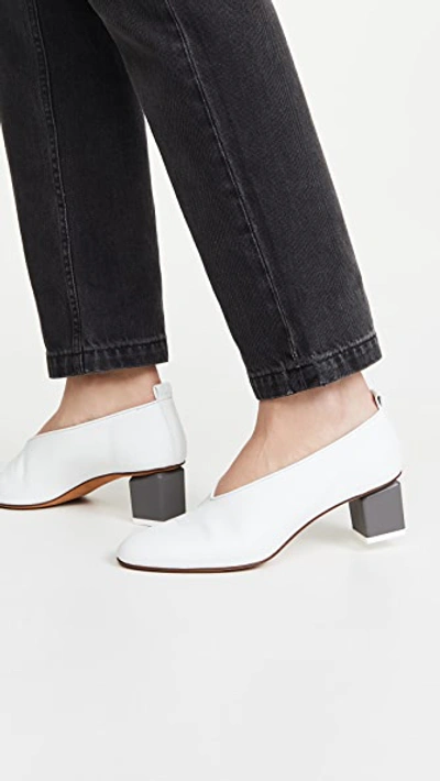 Shop Gray Matters Mildred Classica Pumps In Bianco