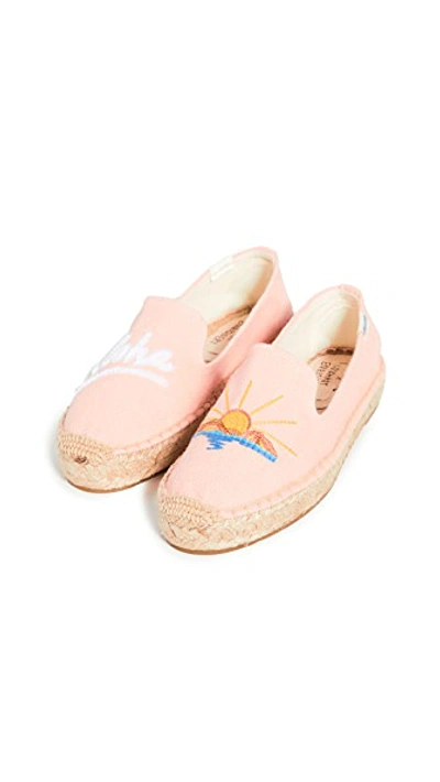 Shop Soludos Aloha Platform Smoking Slippers In Living Coral