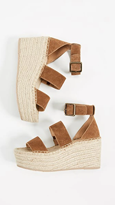 Shop Soludos Palma Platform Sandals In Walnut