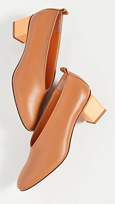 Shop Gray Matters Mildred Classic Pumps In Caramel Papaya