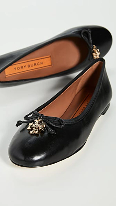 Shop Tory Burch Tory Charm Ballet Flats In Perfect Black