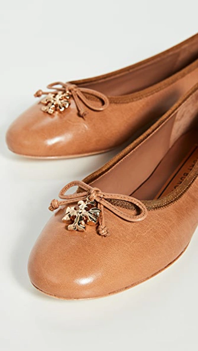 Shop Tory Burch Tory Charm Ballet Flats In Tan