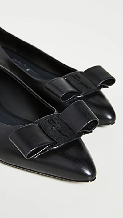 Shop Ferragamo Viva Flat In Nero