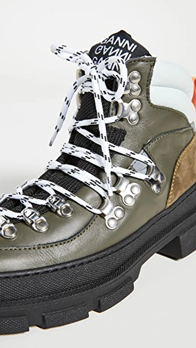 Sporty Hiking Boots