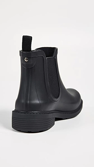Shop Madewell The Chelsea Rain Boots In True Black
