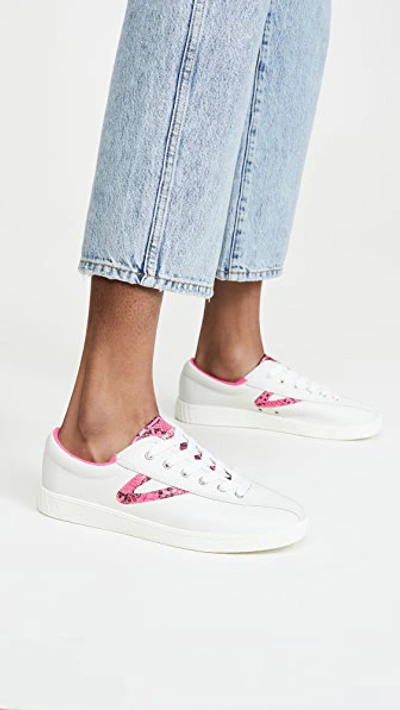Shop Tretorn Nylite 39 Plus Sneakers In Vintage White/fluo Pink34